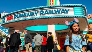 2023 Mickey and Minnie&#39;s Runaway Railway in DisneyLand in 4K HDR