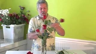 Download lagu Half Dozen Rose Vase Floral Design EP 75 Half Dozen Rose Vase Floral Design EP 75