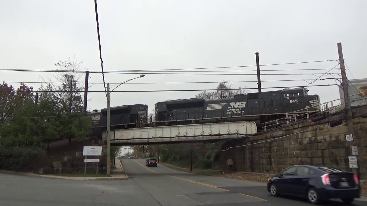 chanel perfume Fast Norfolk Southern Shorter Trailer Train