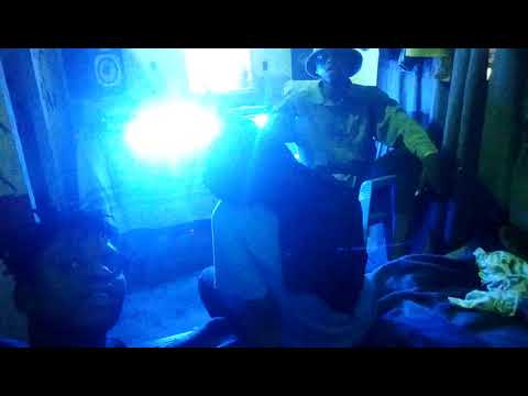 EXCLUSIVE MJUE MSANII WA KIKE ANAE FANYA VIZURI KWA SASA CHEKI AKIWA STUDIO SHAQEEN OMMY LOY