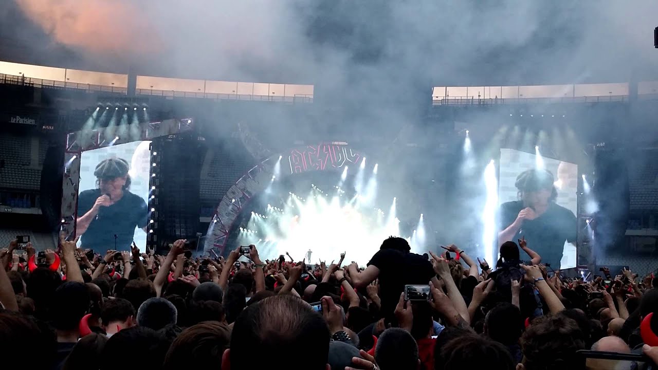 AC/DC OPENING ROCK OR BUST @ STADE DE FRANCE PARIS 23/05/15 - YouTube
