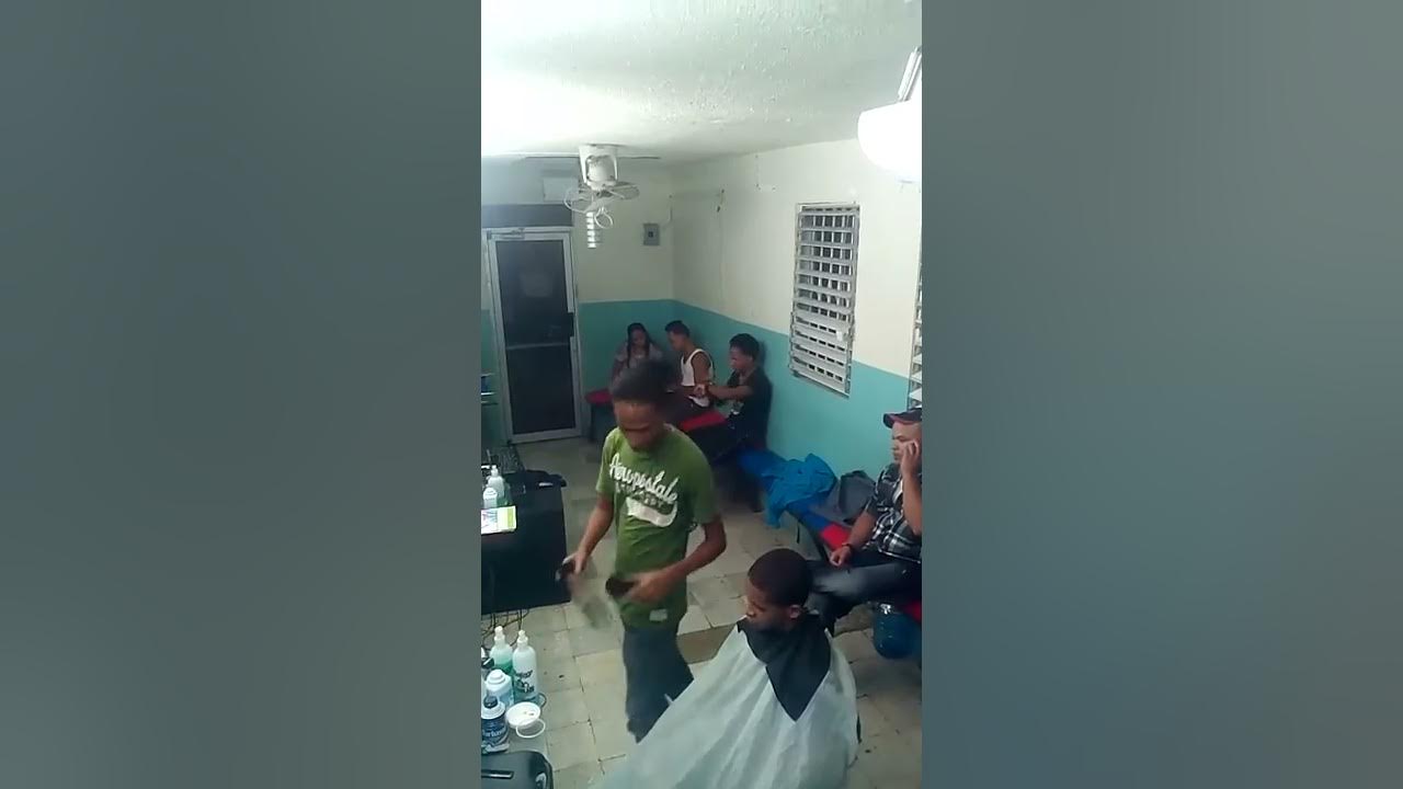 Asesinato Captado Por La Cámara De Seguridad En Peluqueria