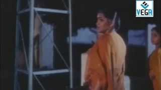 En Pondatti Nallava Movie Song -6