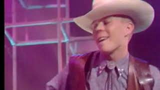 Erasure   Who Needs Love Like That   Cheggars Plays Pop  26/09/85]