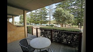 Sea foam villas in port campbell victoria australia is a 24 roomed, 3
star hotel right the town of campbell. if you for accommodation near
12 apo...