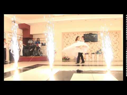 Холодні фонтани на перший танець 