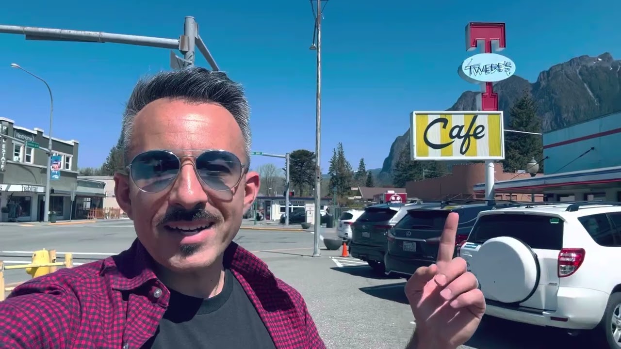 TWIN PEAKS 1990 Filming location Diner Double R Dale Cooper David Lynch Laura Palmer by Mr.Locations