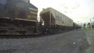 Dual CEFX units pull CP train (CP 642)