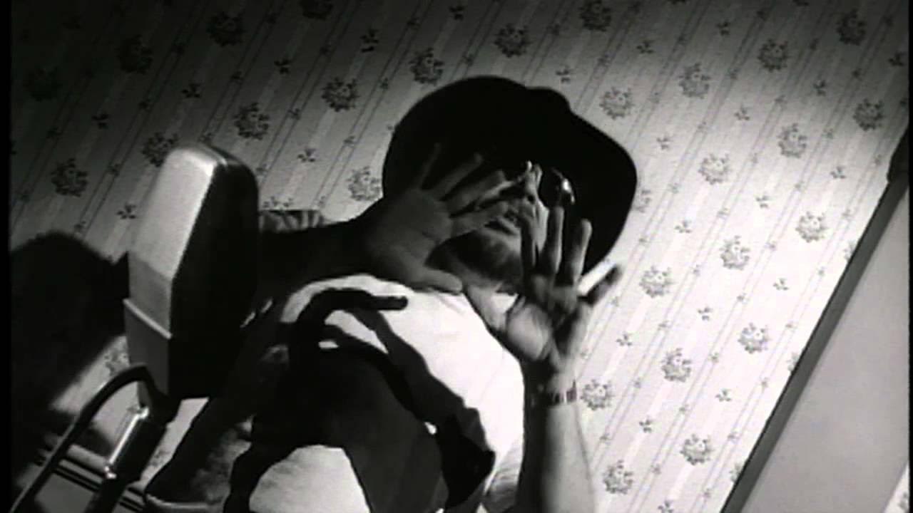 Hank Williams Jr - I Aint Going Peacefully (Official Music Video) Hank Williams Jr - I Aint Going Peacefully (Official Music Video)