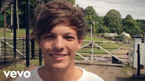 One Direction - Behind the scenes at the photoshoot - Louis (Reversed)