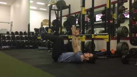 Isometric deadbug hold