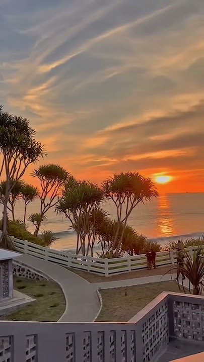 Pantai paling adem di jawa barat. pantai karang tawulan tasikmalaya