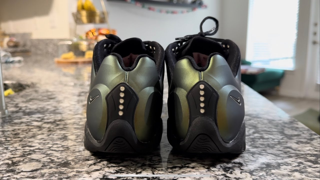 Nike x Supreme - Air Zoom Courtposite “Metallic Gold” - YouTube