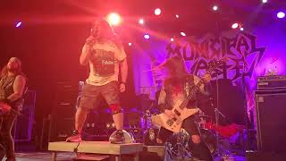 Municipal Waste - Grave Dive (live in Madrid)