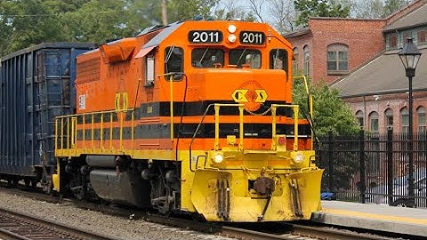 CSOR GP38-2 2011 Leads CSO-4 Southbound Past Windsor, CT 8/6/20