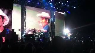 Brad Paisley - Celeberity