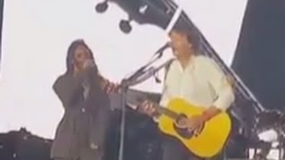 Rihanna Joins Paul Mccartney On Stage