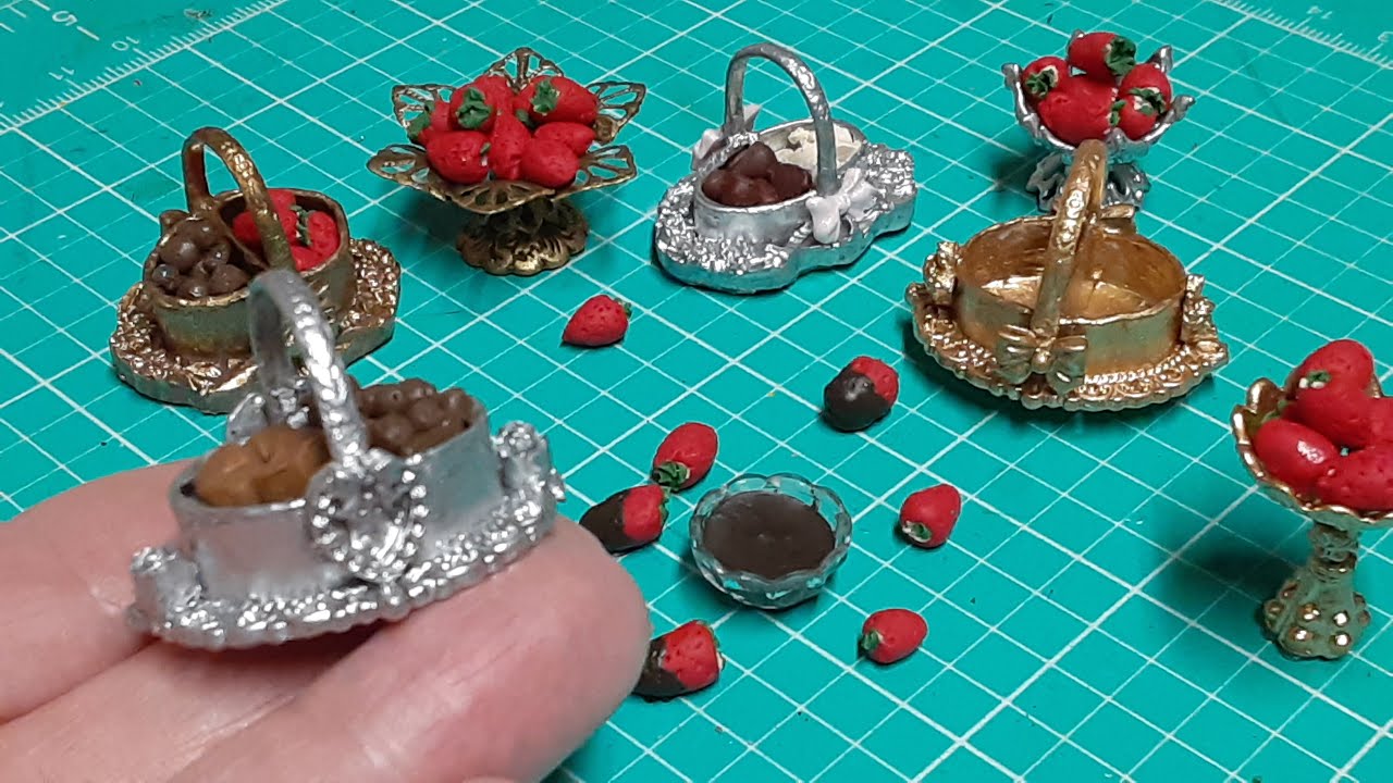 CHOCOLATE CADDY or CANDY DISH w/ Handmade dipped STRAWBERRIES! #miniature #valentines #barbie