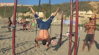 30 Pinkies handstand push ups on rings (bad form, just for fun :) )