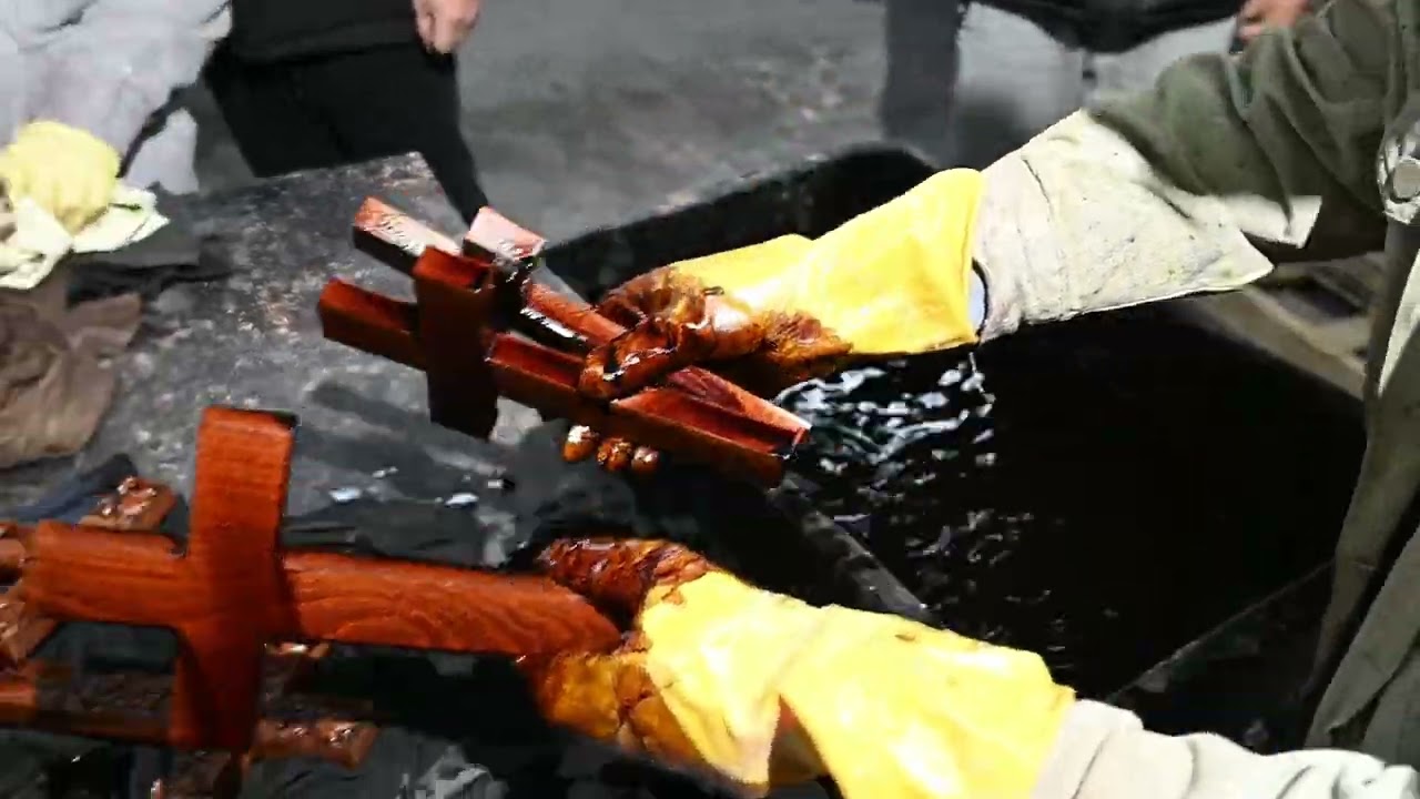 How to give wood an vintage finish?