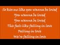 Ed Sheeran - Kiss Me (lyrics)