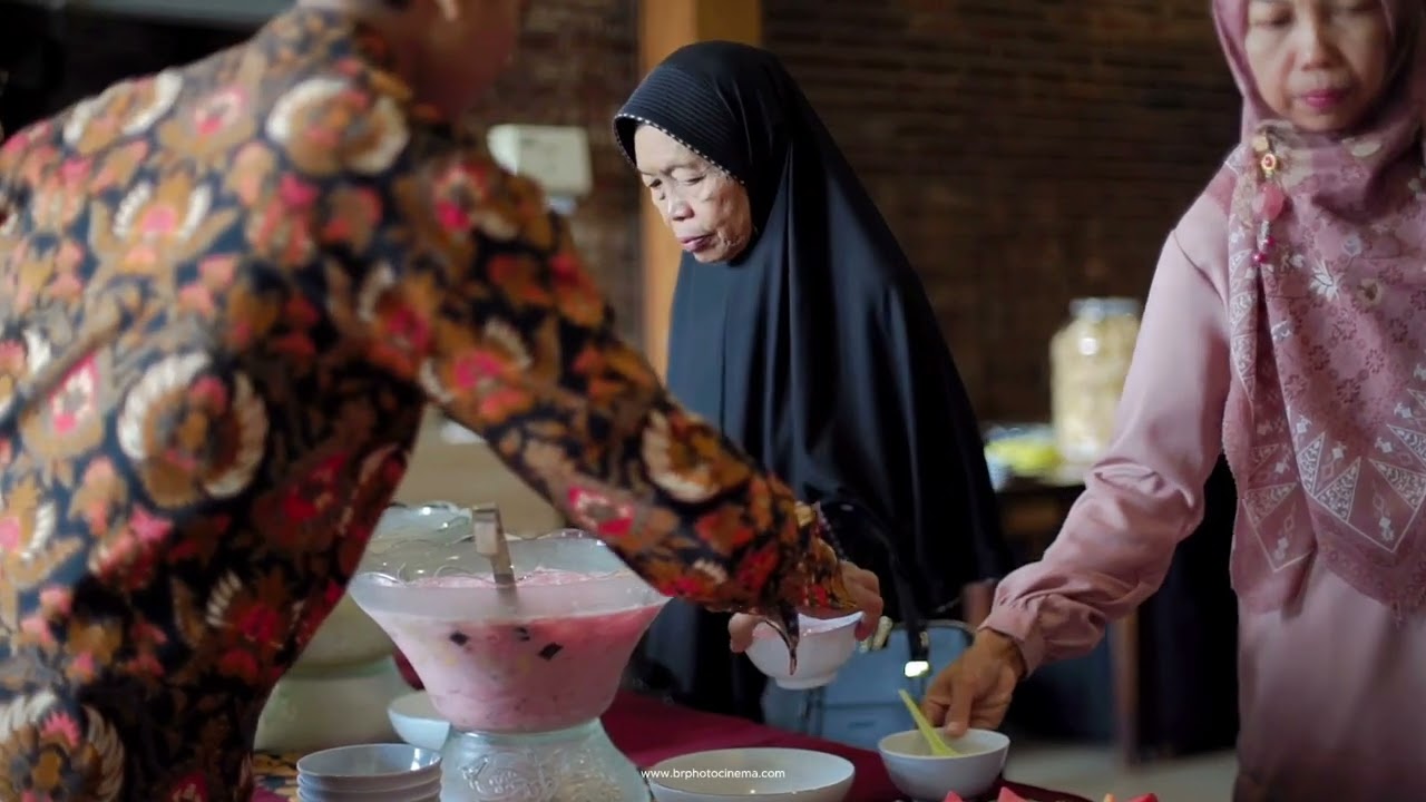 Cinema Anniversary Bapak Salim & Ibu Tri