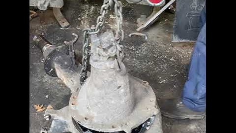 Freightliner rear diff replacement