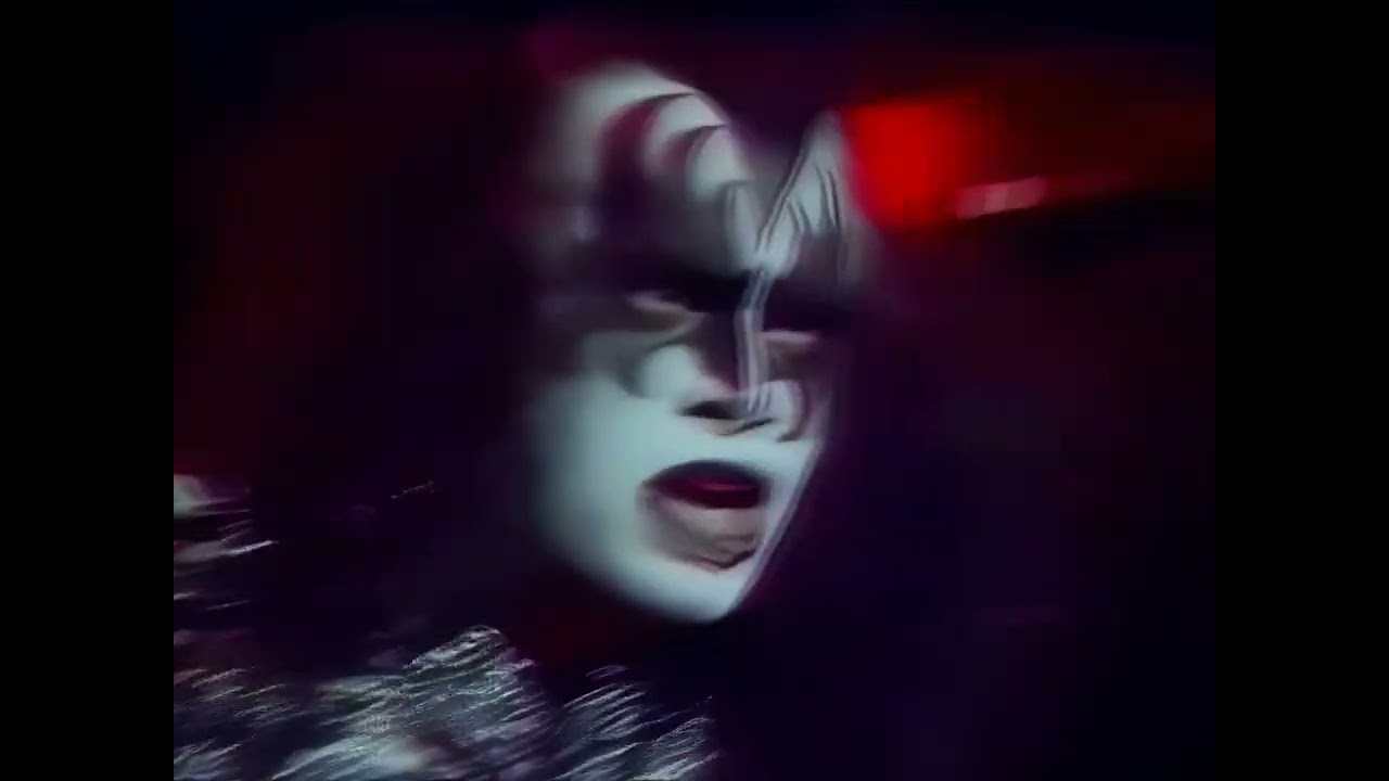 Kiss - Detroit Rock City (Official Music Video) - YouTube