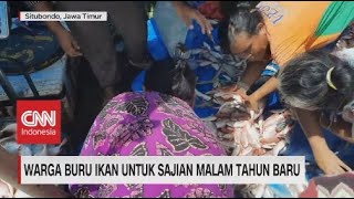 Warga Buru Ikan Untuk Sajian Malam Tahun Baru