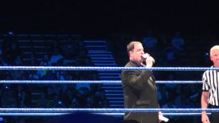 [HD] Début du show WWE SmackDown à Lyon - 24/04/2011