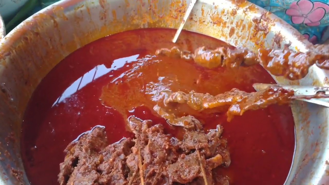 ngeborong sate blengong khas Kota Brebes