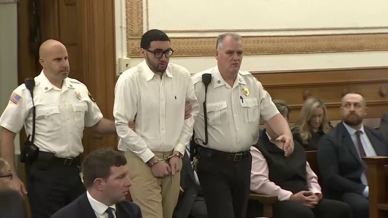 Opening statements in trial of man accused of killing officer ...
