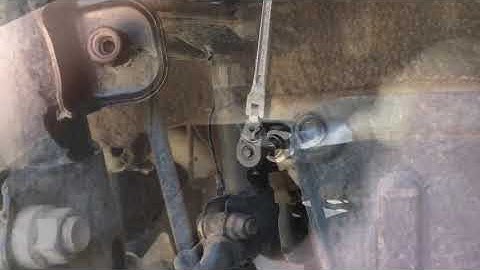 2012 Toyota RAV4 front stabilizer link replacement