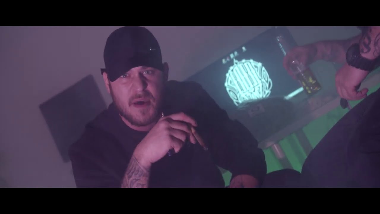 Lata Gang (Pasr, Rodny) - Koleda (prod. Chábr & Taifun)