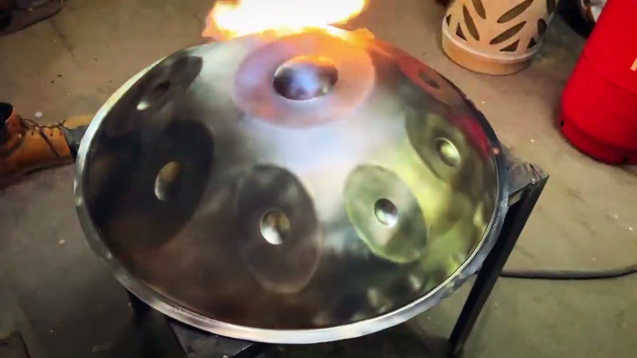 Cooking / heat treatment handpan