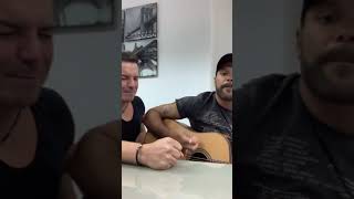Download Lagu Tonelada Solidão MP3 Tonelada Solidão