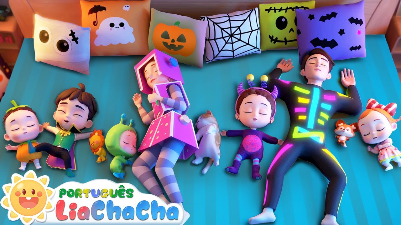 LiaChaCha em Português ☀️ Dez na Cama (Versão Halloween) | Música Infantil & Canção para Crianças