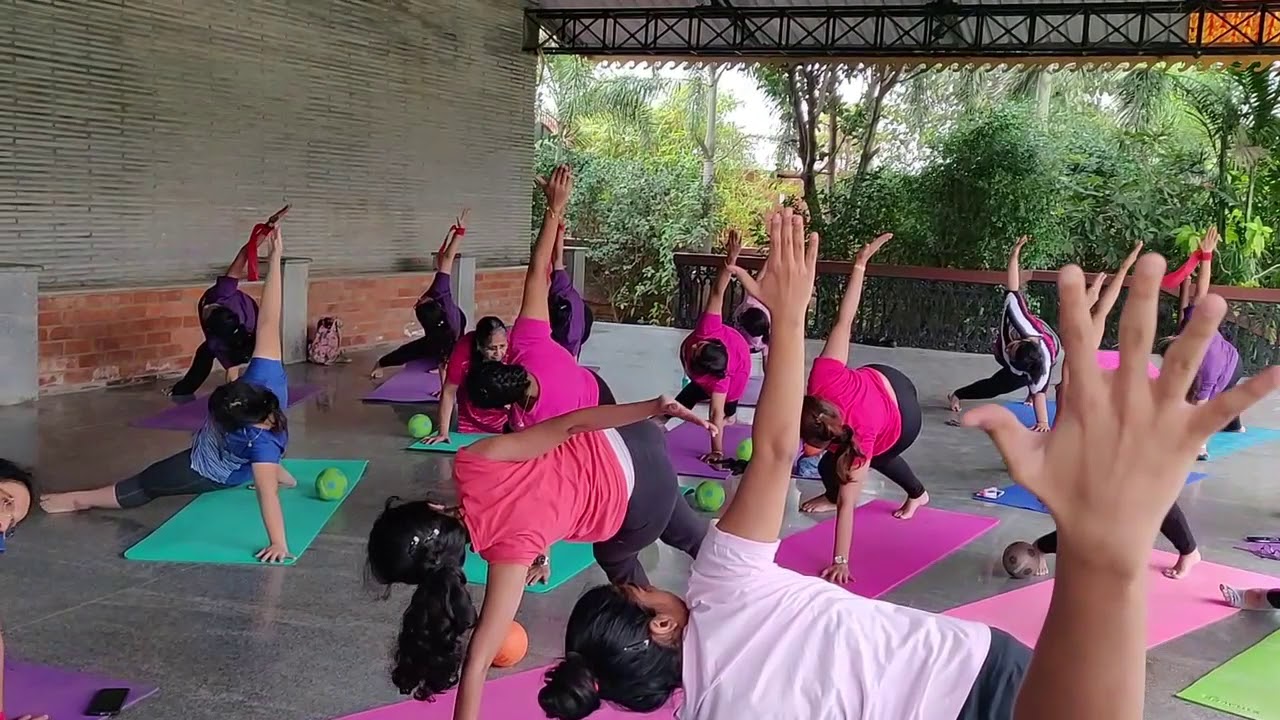 ONE DAY YOGA RETREAT for the busy bees 🐝 YouTube
