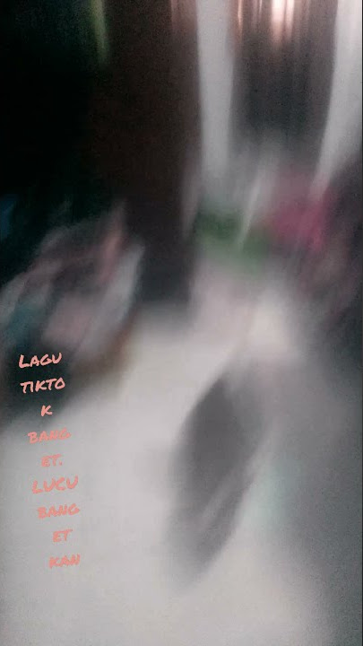 cewek cantik bugil di kamar lucu banget bikin mau. cubit Kan