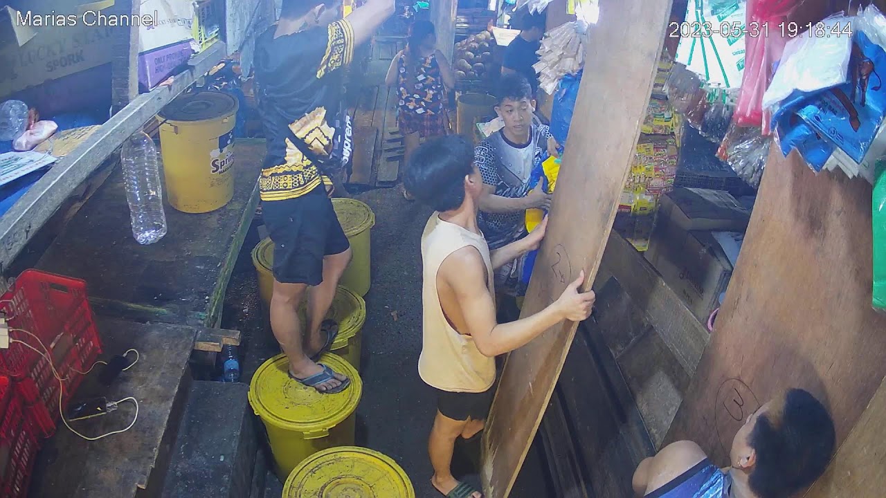 BOY SAYONG ( CAM 4 ) INSIDE AGDAO PUBLIC MARKET DAVAO CITY PHILIPPINES ( RACHEL STORE )