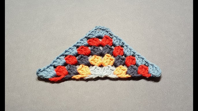 Does anyone know how to make this diagonal heart granny square? :  r/crochetpatterns