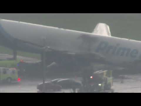 Cargo plane overshoots runway in Miami