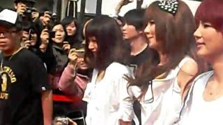 990327-S.H.E-台北紅樓簽唱會/進場