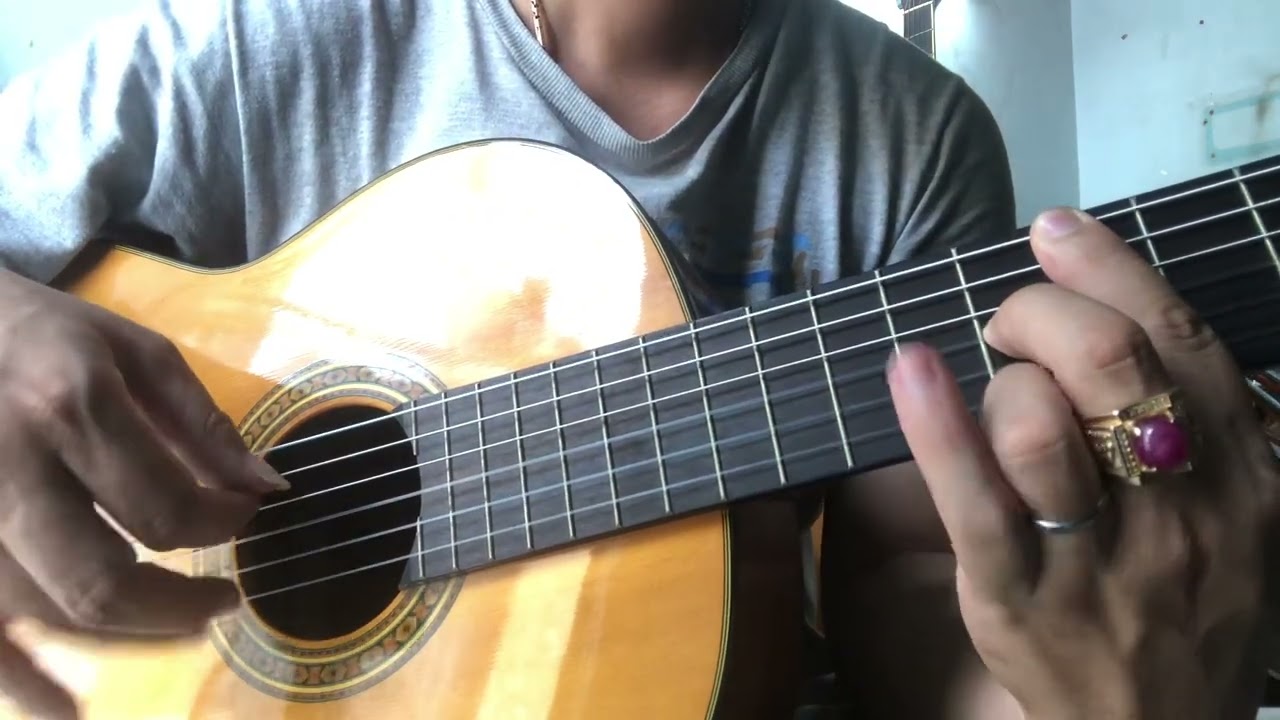 YAMAHA CG131S - YouTube