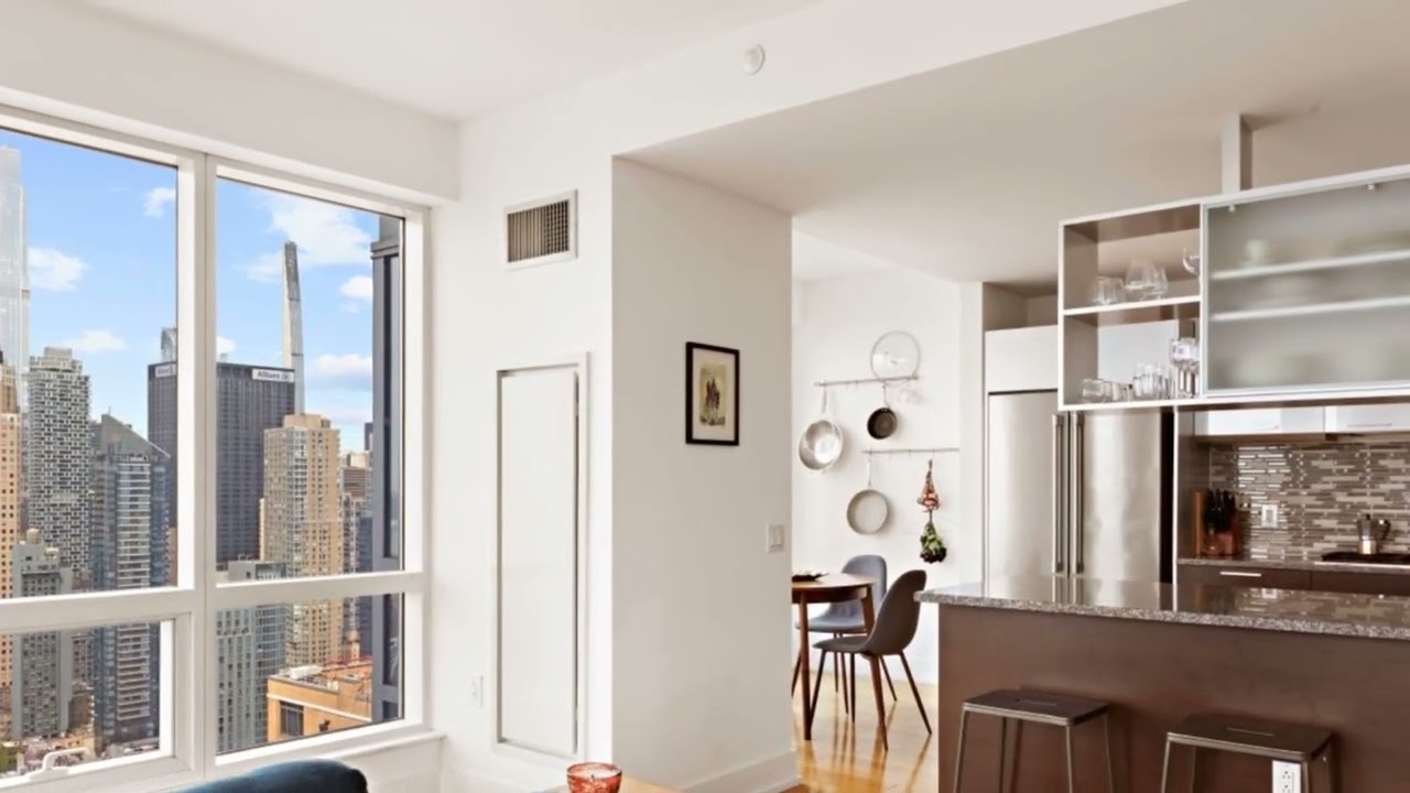 350 West 42nd Street, New York, NY 10036