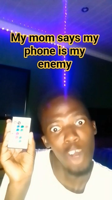 this is why my mum hates my phone #comedy #relatable #acting