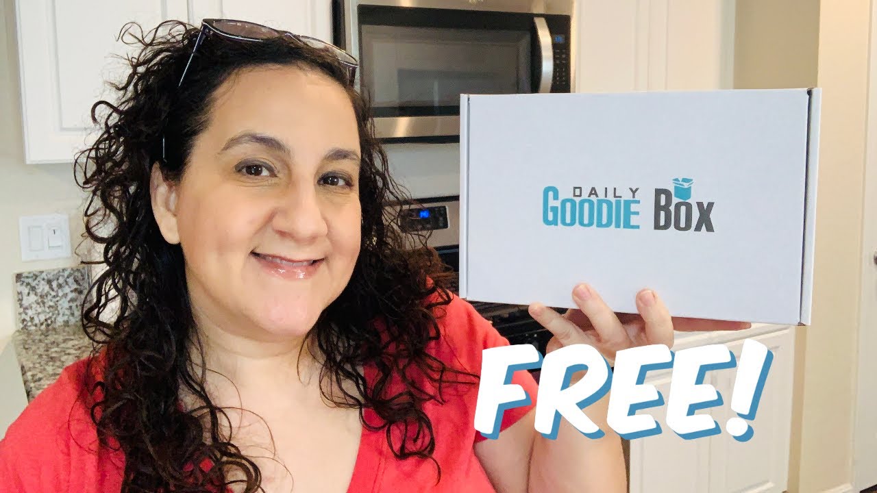 DAILY GOODIE BOX JANUARY 2020 UNBOXING ⭐️FREE  FULL SIZE SAMPLES⭐️