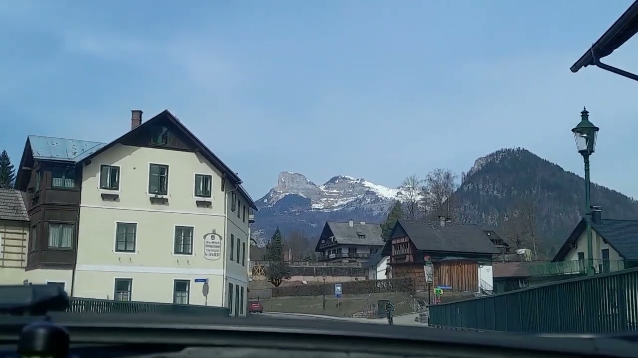 Bad Aussee, Geographischer Mittelpunkt Österreichs, Autofahrt, Salzkammergut, Austria 