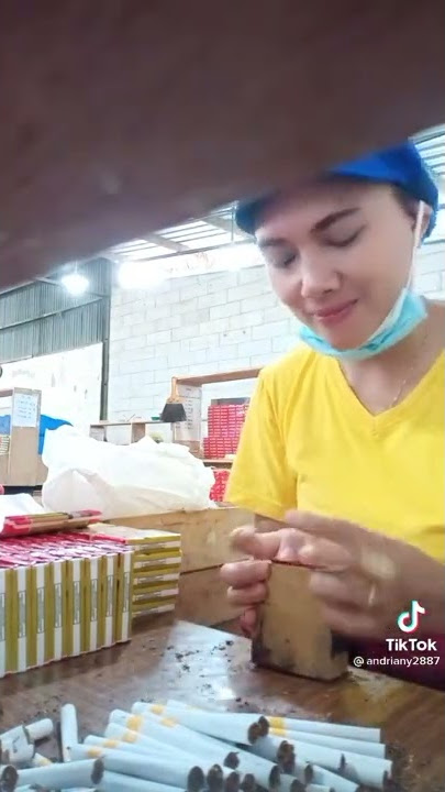Cara Mengemas Rokok Kretek Ke Dalam Bungkusnya
