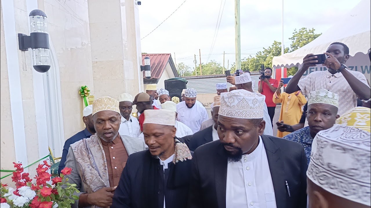 SHK WALID: MIGOGORO YA MISIKITI DAR. ASEMA UPO MMOJA KAUZIWA MCHUNGAJI, MWINGINE UMEWEKWA BOND BANK
